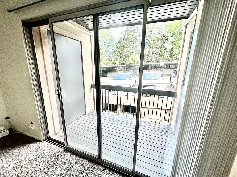 Foothill Terrace — Photo 141