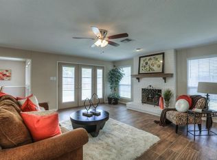 2620 Durban Dr, Houston, TX 77043