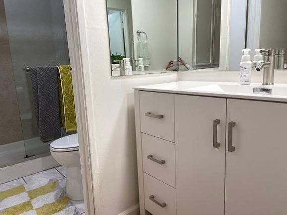 3rd image of 7300 Franklin Ave #7300