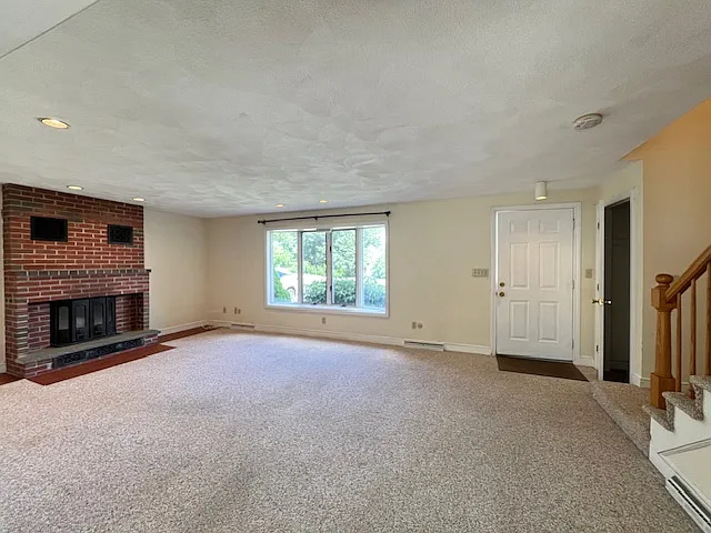 3 bed, 1.5 bath, 1500 sqft, $3,500 — Photo 2