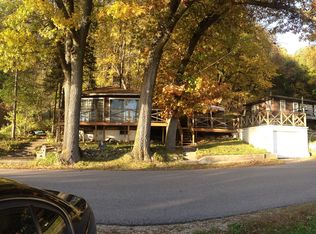 W10624 Tipperary Rd, Poynette, WI 53955