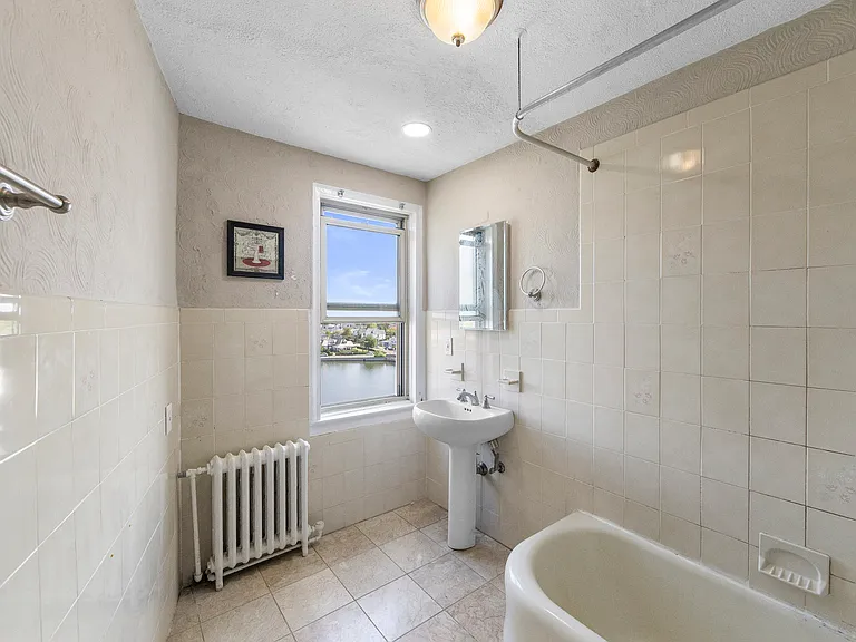 400 Deal Lake Dr #7H — Photo 18