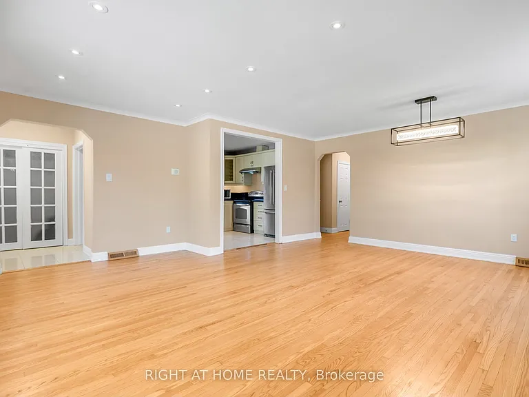 49 McGregor Rd W #MAIN — Photo 8
