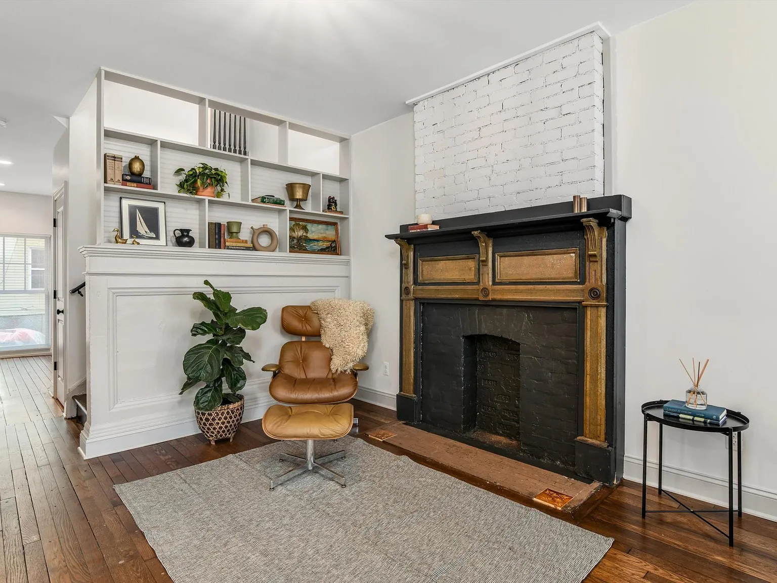 1255 Hubbard St — Photo 4