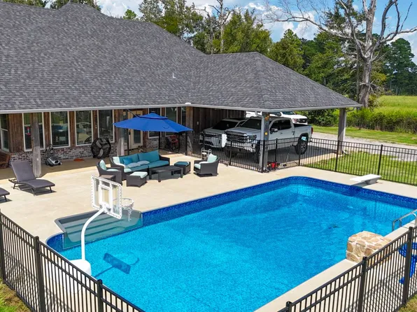 176 Duke Rd, Columbia, LA 71418