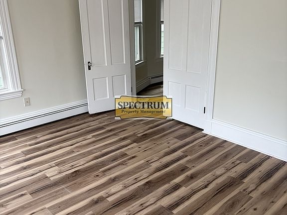 4th image of 195 Holland St #3