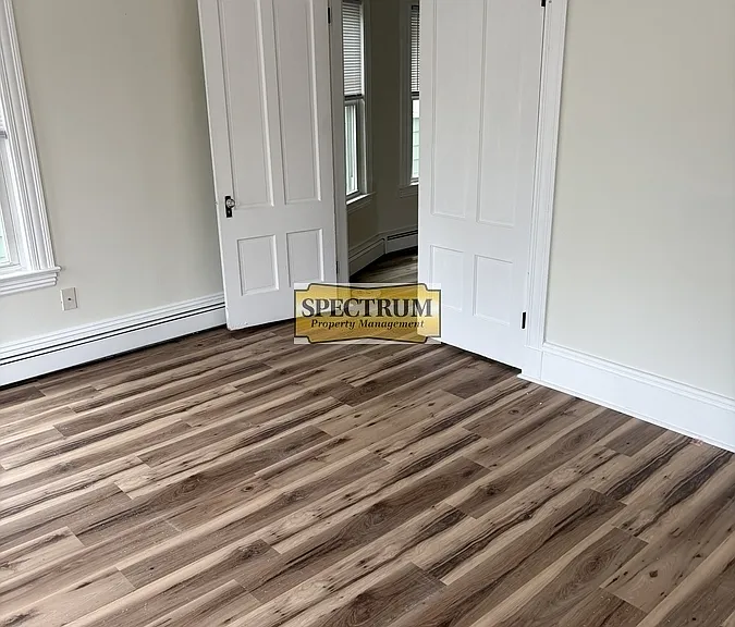 195 Holland St #3 — Photo 4