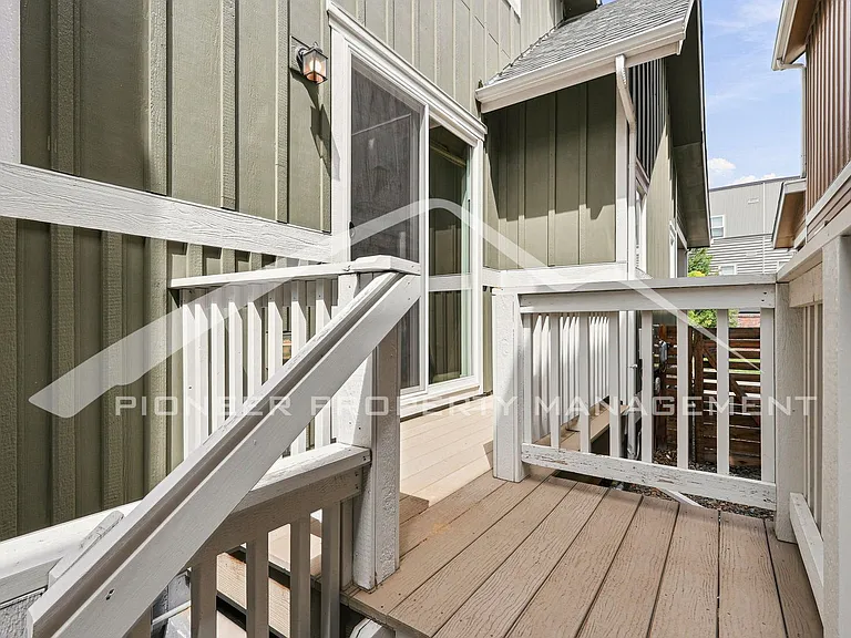 2883 S Fox St — Photo 27