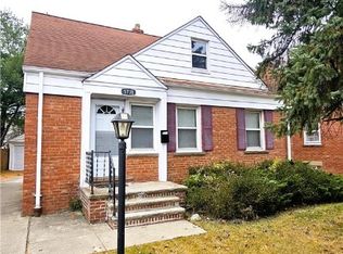 5736 South Blvd, Maple Heights, OH 44137