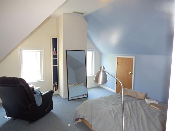 Bedroom from entrance door