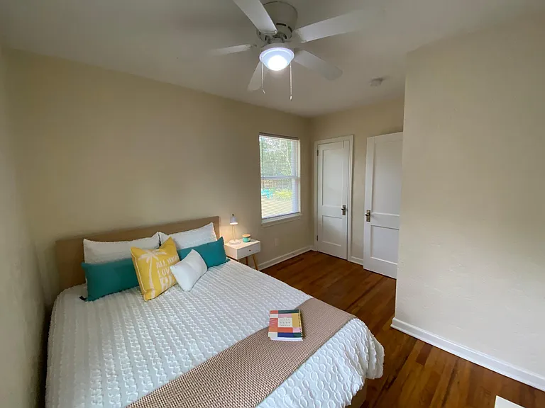 2034 NW 7th Ln — Photo 28