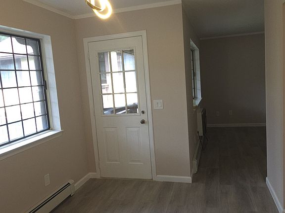 3rd image of 125 Warner Hill Rd