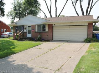 25751 Thomas Dr, Warren, MI