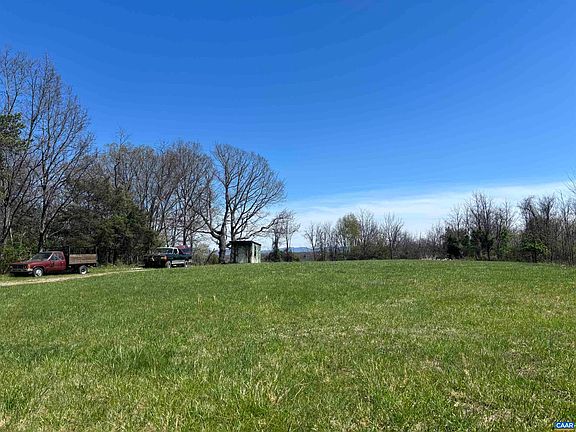 5th image of 475 Sangers Ln
