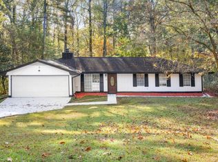 569 Hawkeye Dr, Stone Mountain, GA 30083