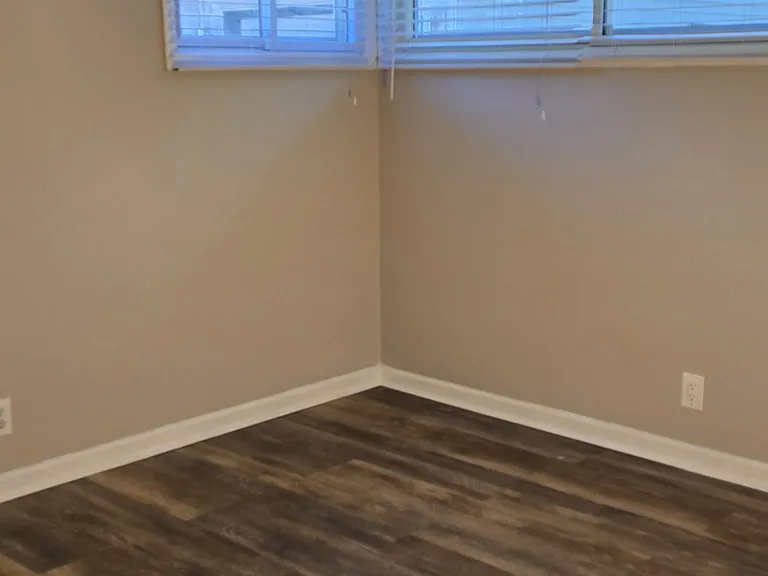 139 Kenyon Dr — Photo 8
