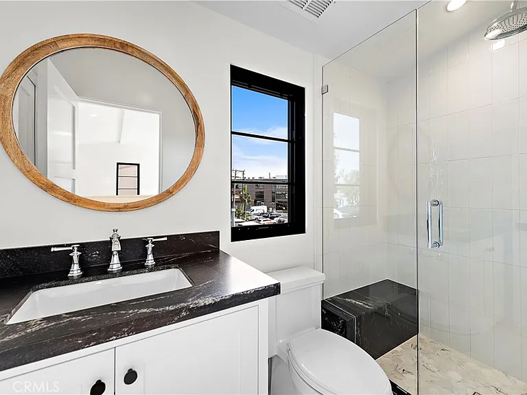 434 1/2 Goldenrod Ave — Photo 13