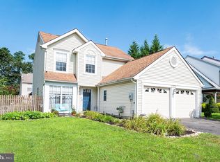 13 Tudor Dr, Burlington, NJ 08016