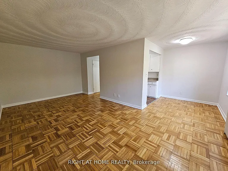 20 Cosburn Ave #207 — Photo 15