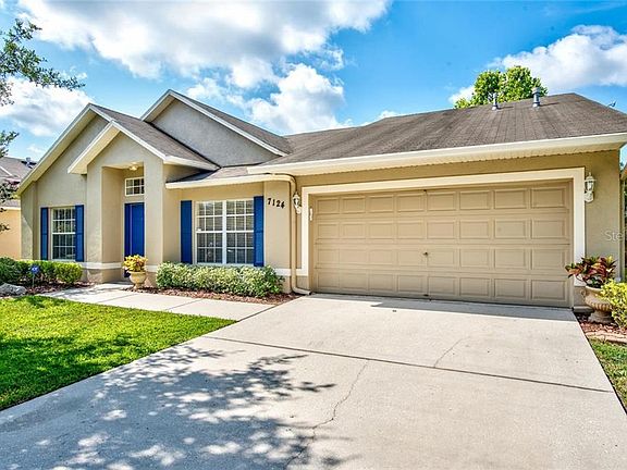 3rd image of 7124 Colonial Lake Dr