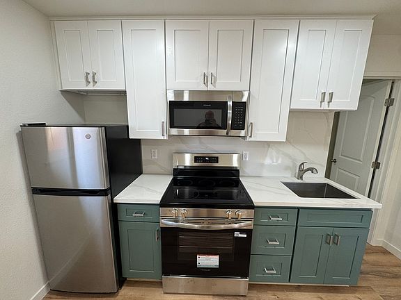 3rd image of 1281 Hartley Ave #B