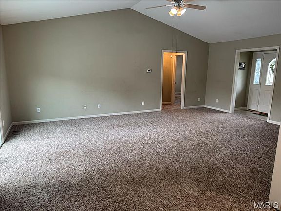5th image of 921 Bucklin Cir