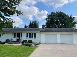 1940 E 700 S, Wolcottville, IN 46795