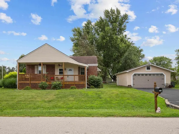 5003 48th St, Moline, IL 61265