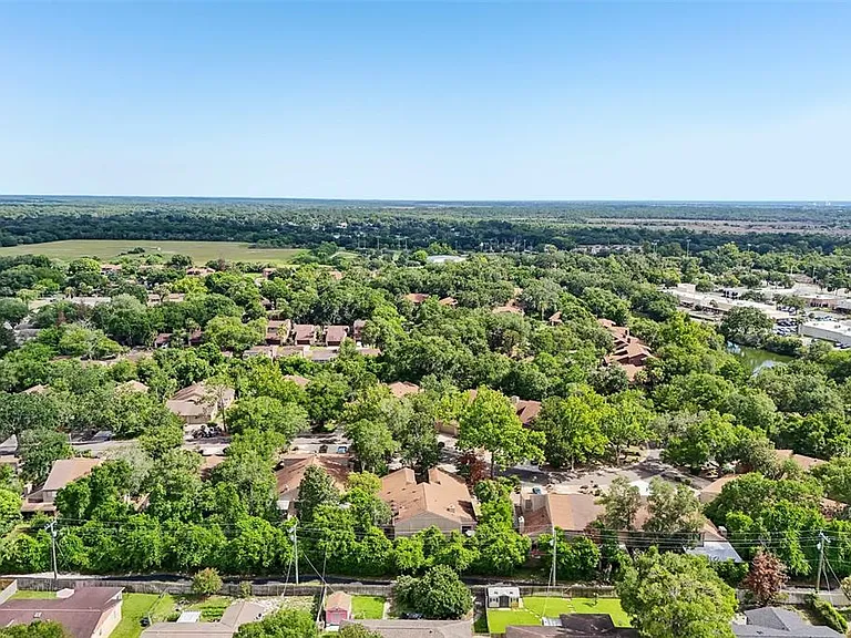 325 Timberline Trl — Photo 44