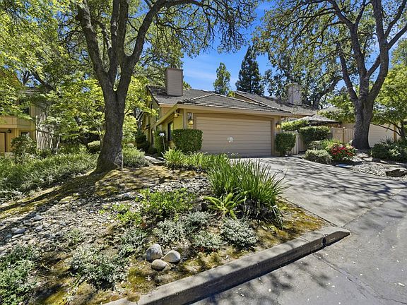 3rd image of 7419 Black Tree Ln