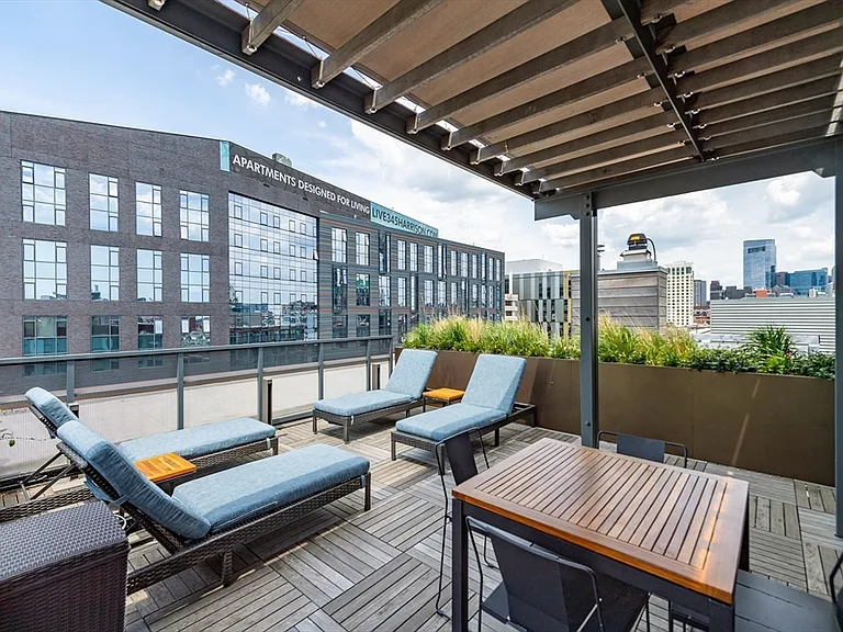 32 Traveler St #Penthouse 8 — Photo 28