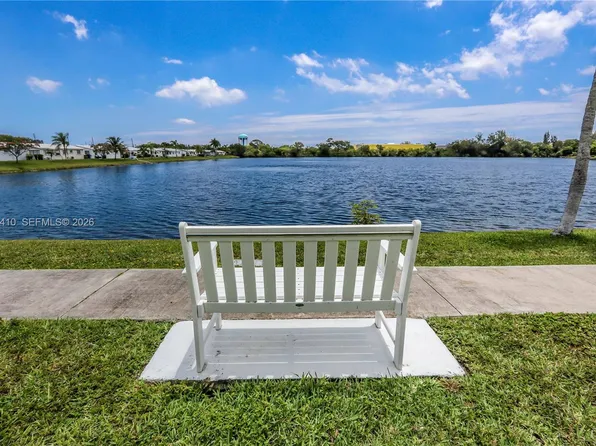 2223 Park Ln APT 306, Hollywood, FL 33021