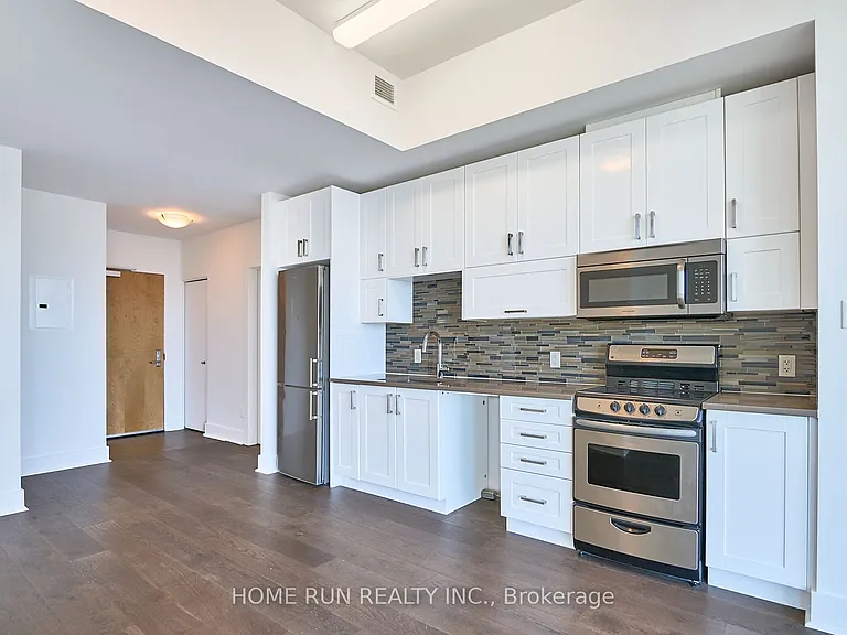 40 Nepean St #2703 — Photo 11