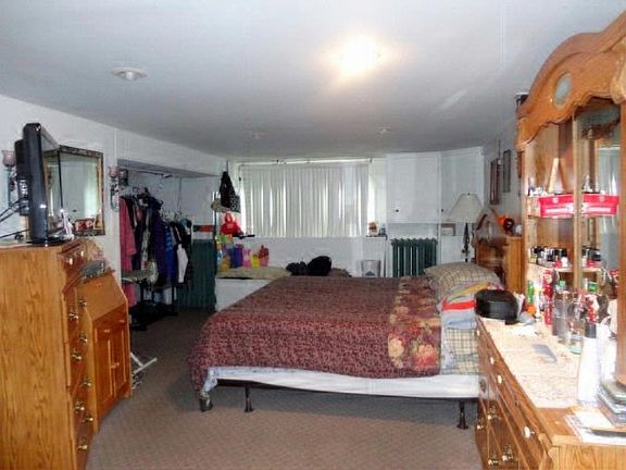 4th image of 7824 W Oakleaf Ave