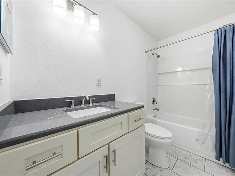 1009 Nebraska St — Photo 17