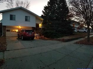 5021 London Rd, Lincoln, NE 68516