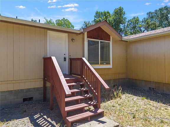 3rd image of 2816 Park View Dr