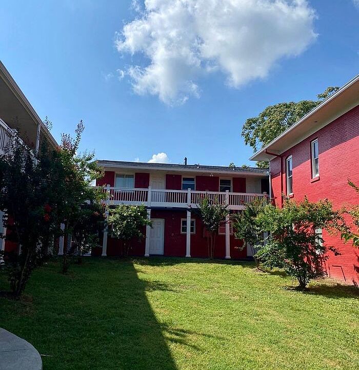 2nd image of 910 Shelby Ave APT 205