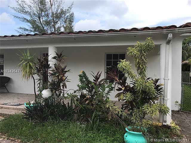 2nd image of 7821 Fowler St