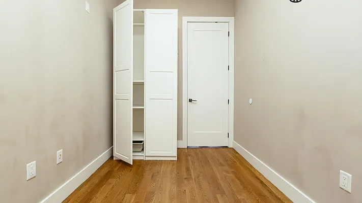 Rented by Nooklyn NYC LLC | media 21