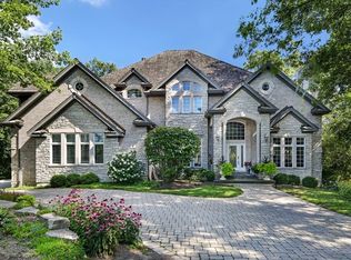 3 Sylvan Glen Ct, Burr Ridge, IL 60527