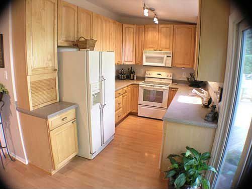 2nd image of 2540 Oakhampton Pl