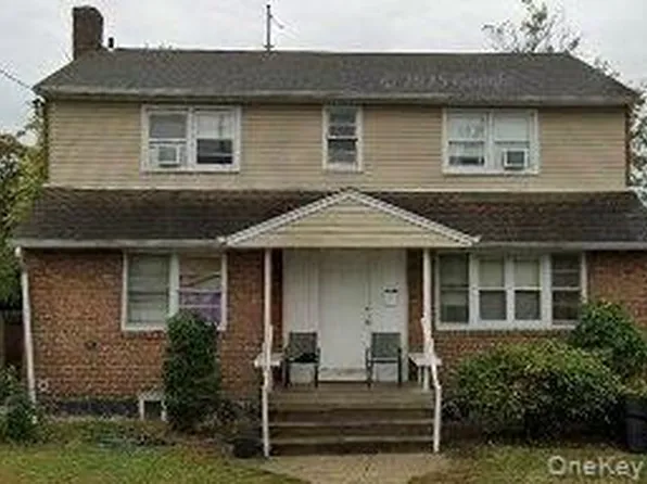 248 E Columbia St APT 1, Hempstead, NY 11550