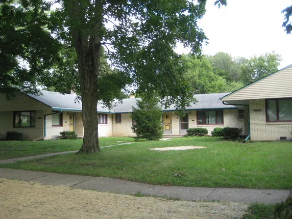 525 Fairview Blvd, Rockford, IL 61107