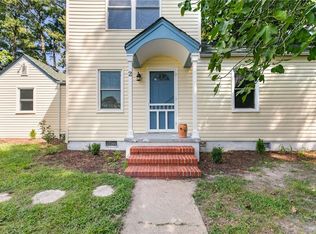 2 Park Manor Rd, Portsmouth, VA 23701