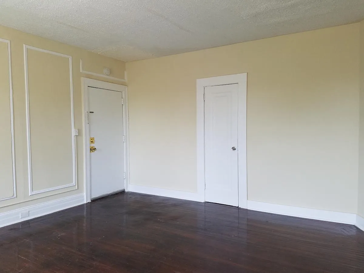 3 bed, $1,575 — Photo 4