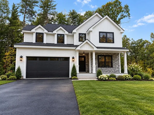 52 Luke's Way, Plaistow, NH 03865