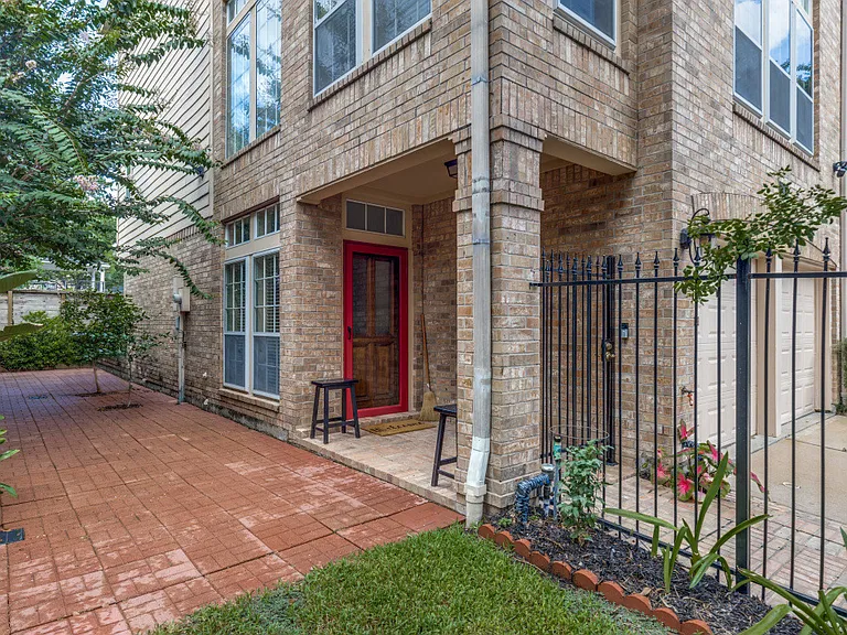 4110 Woodhead St — Photo 18