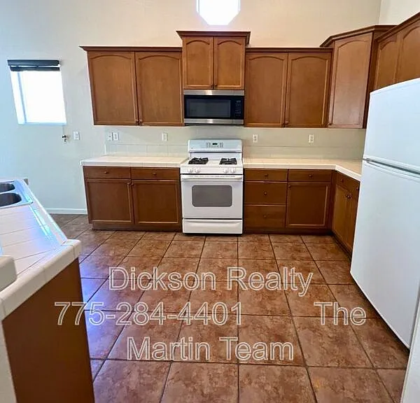 7169 Beacon Dr — Photo 5