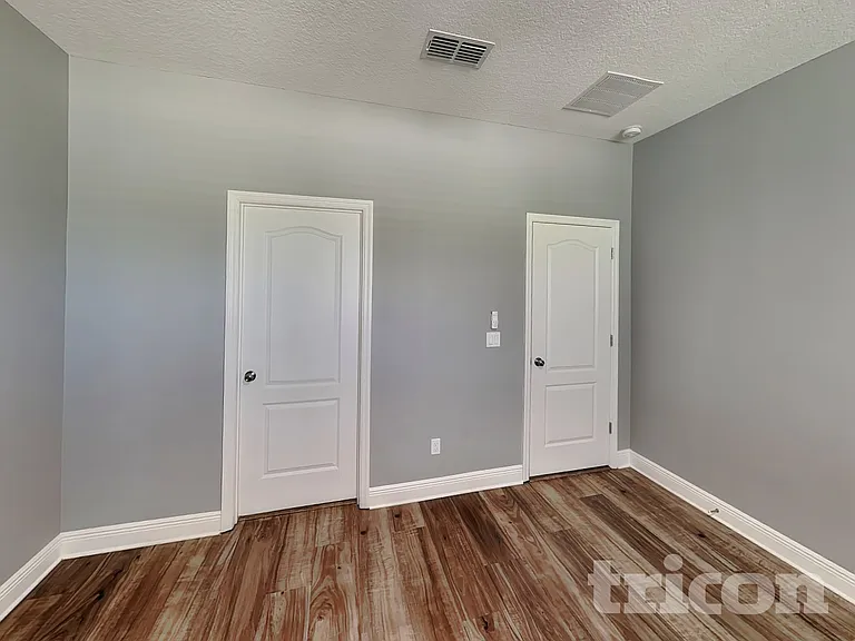 1842 Castleton Dr — Photo 7